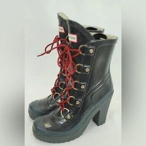 HUNTER "GABBY" WOMEN'S DARK GREEN RUBBER HEELED BOOTS.